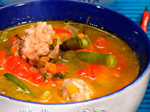 Суп с фрикадельками по-испански